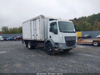  Salvage Peterbilt 220