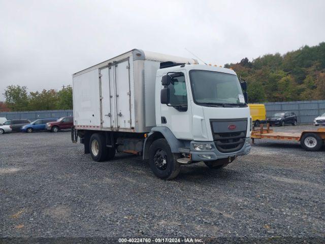  Salvage Peterbilt 220