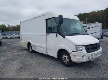  Salvage Isuzu Commercial Van