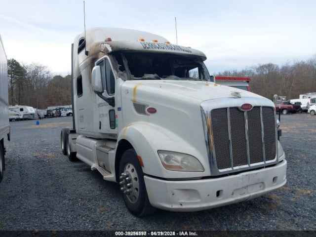  Salvage Peterbilt 587