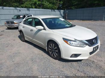  Salvage Nissan Altima