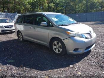  Salvage Toyota Sienna