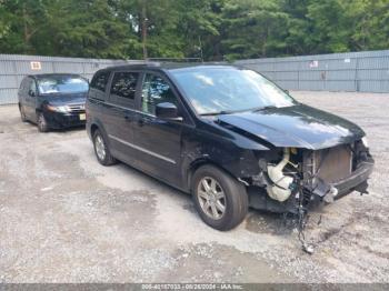  Salvage Chrysler Town & Country