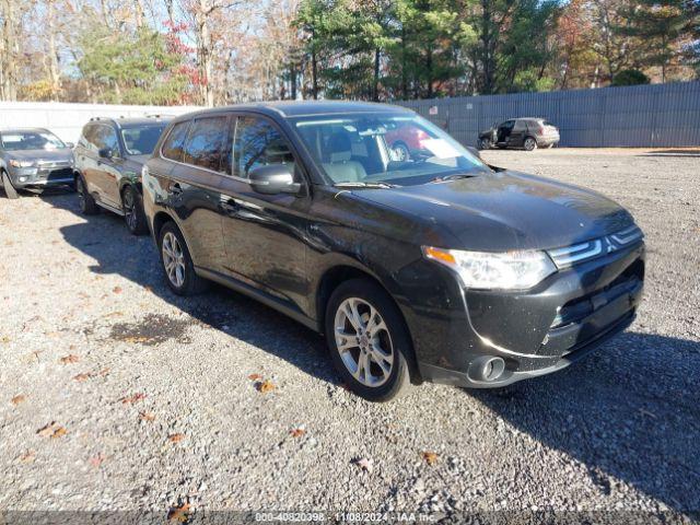  Salvage Mitsubishi Outlander