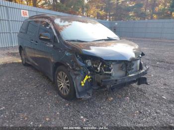  Salvage Toyota Sienna