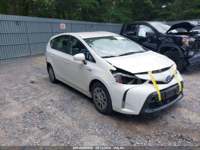  Salvage Toyota Prius v