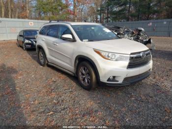  Salvage Toyota Highlander