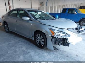  Salvage Nissan Altima