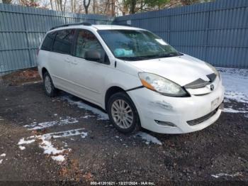  Salvage Toyota Sienna