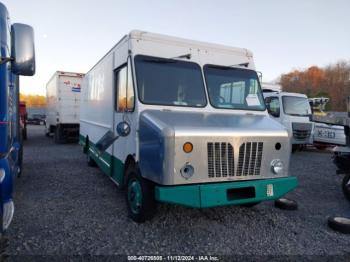  Salvage Freightliner Chassis