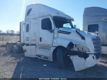  Salvage Freightliner New Cascadia 126