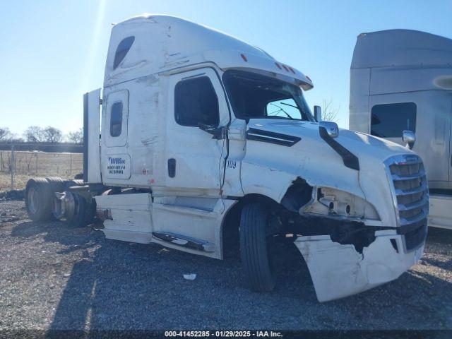  Salvage Freightliner New Cascadia 126