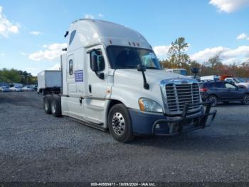  Salvage Freightliner Cascadia 125