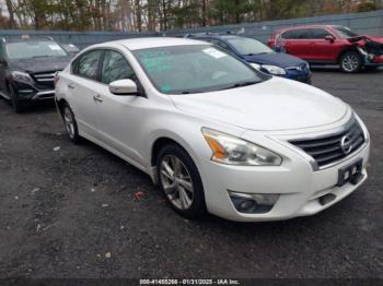  Salvage Nissan Altima