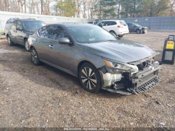  Salvage Nissan Altima