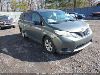  Salvage Toyota Sienna