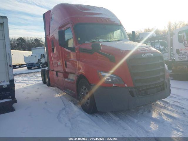  Salvage Freightliner New Cascadia 126