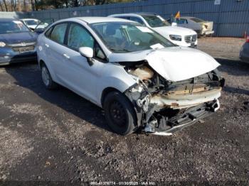  Salvage Ford Fiesta