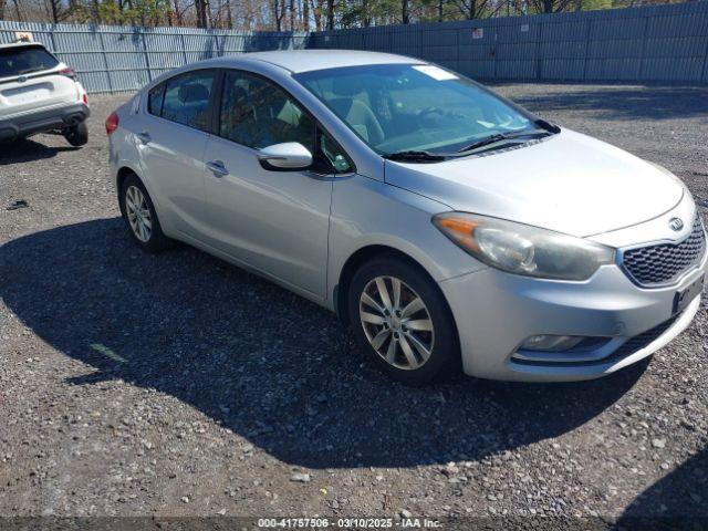  Salvage Kia Forte