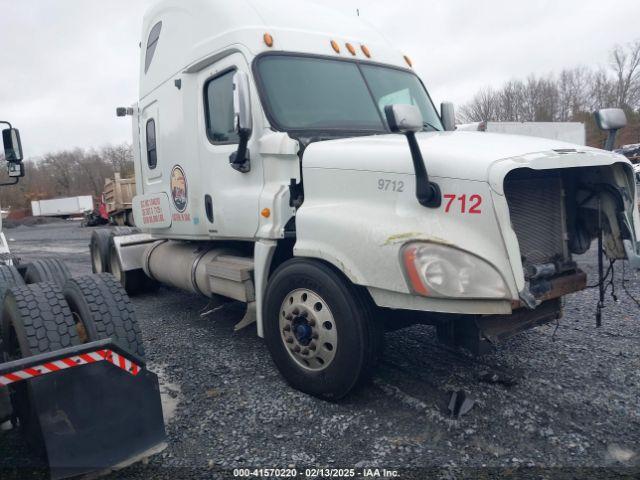  Salvage Freightliner Cascadia 125