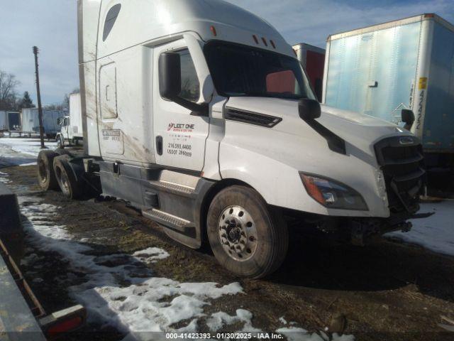  Salvage Freightliner New Cascadia 126