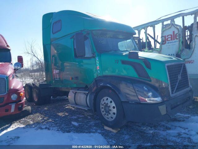  Salvage Volvo Vn