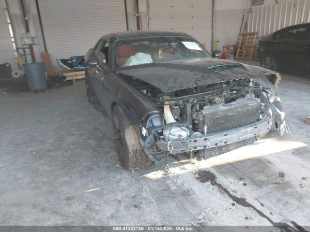  Salvage Dodge Challenger