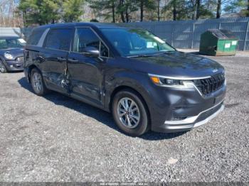  Salvage Kia Carnival