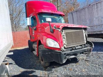  Salvage Freightliner Cascadia 125