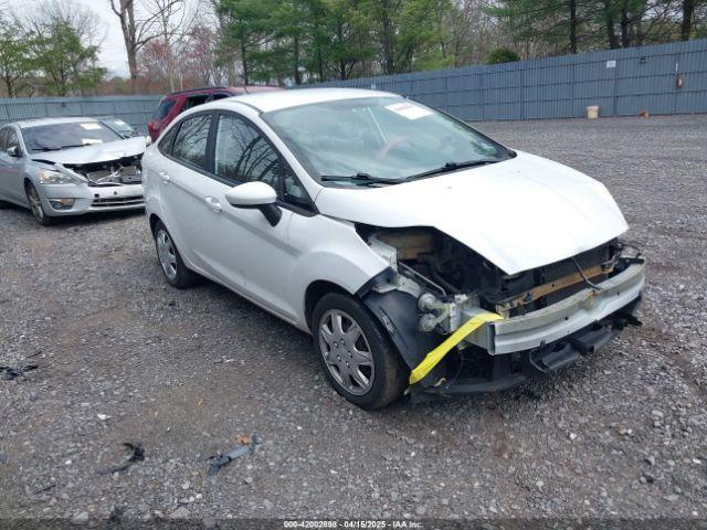  Salvage Ford Fiesta