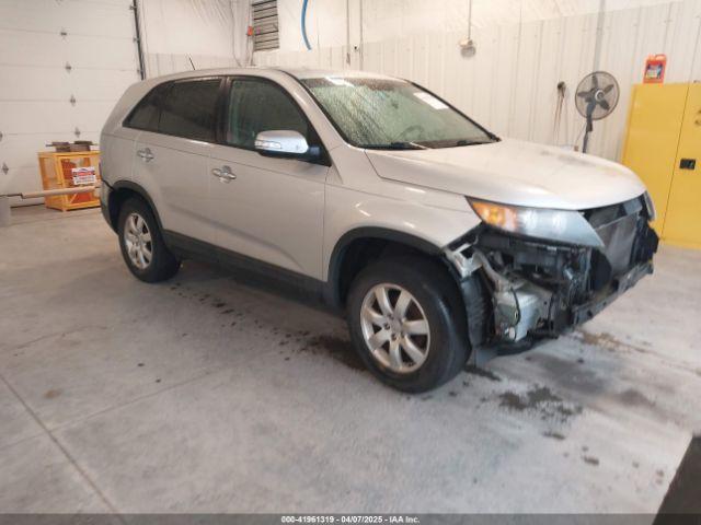  Salvage Kia Sorento