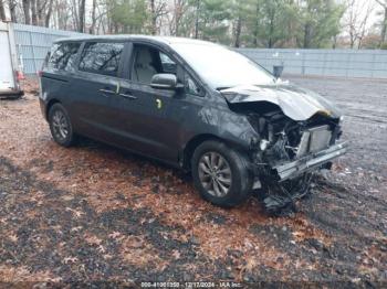  Salvage Kia Sedona