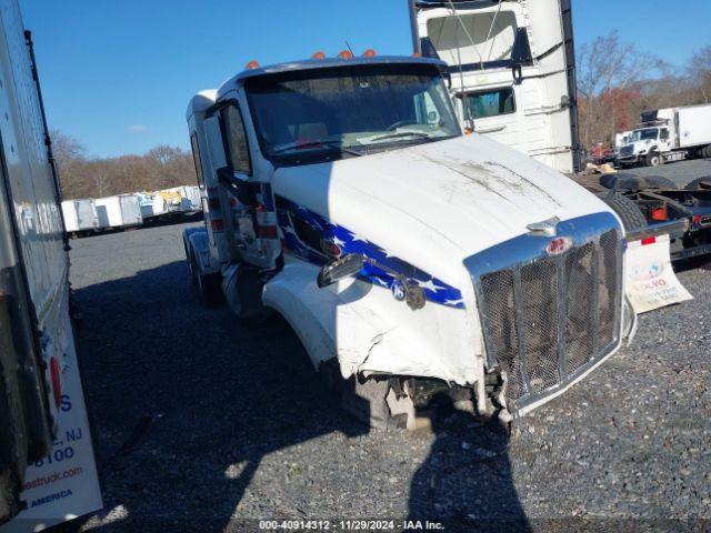  Salvage Peterbilt 579