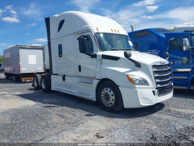  Salvage Freightliner Cascadia 126