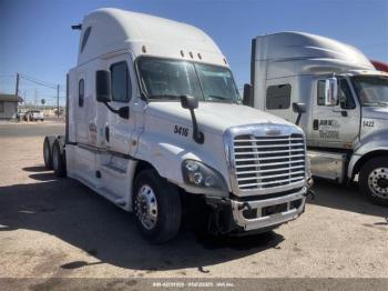  Salvage Freightliner Cascadia 125