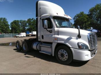 Salvage Freightliner Cascadia 125