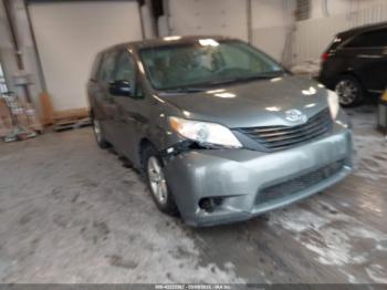  Salvage Toyota Sienna