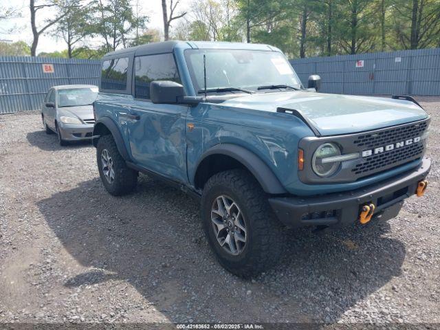  Salvage Ford Bronco