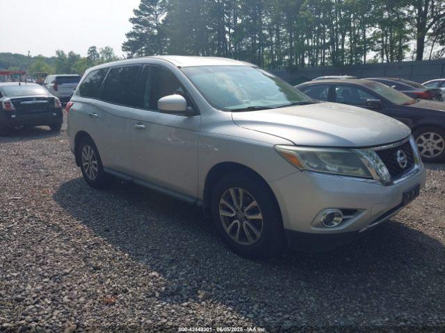  Salvage Nissan Pathfinder