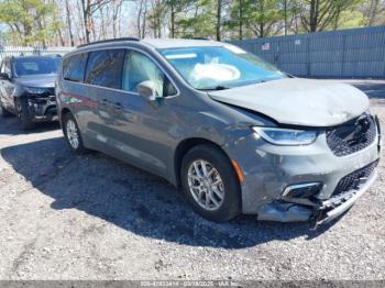  Salvage Chrysler Pacifica