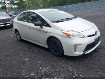  Salvage Toyota Prius
