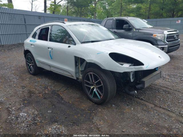  Salvage Porsche Macan
