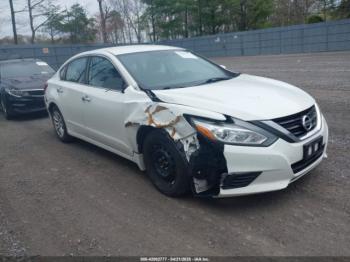  Salvage Nissan Altima