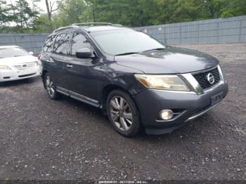  Salvage Nissan Pathfinder