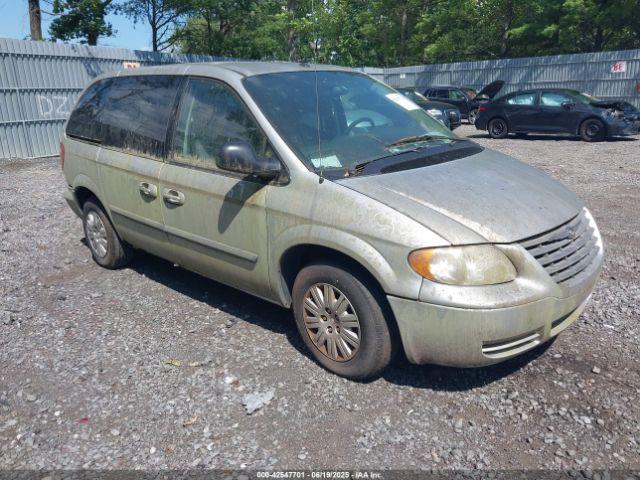  Salvage Chrysler Town & Country