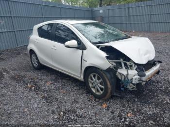 Salvage Toyota Prius c