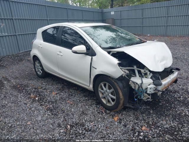  Salvage Toyota Prius c