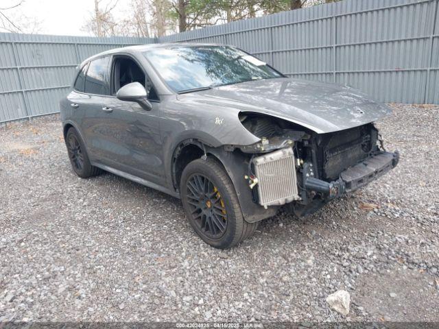  Salvage Porsche Cayenne