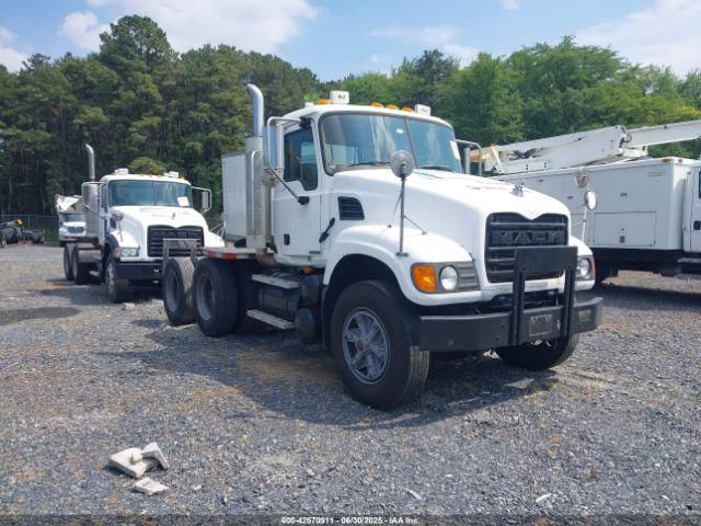  Salvage Mack 700