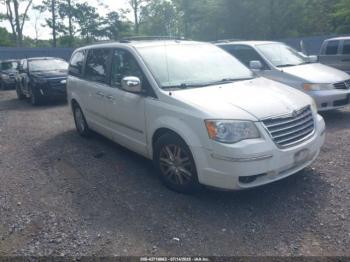  Salvage Chrysler Town & Country